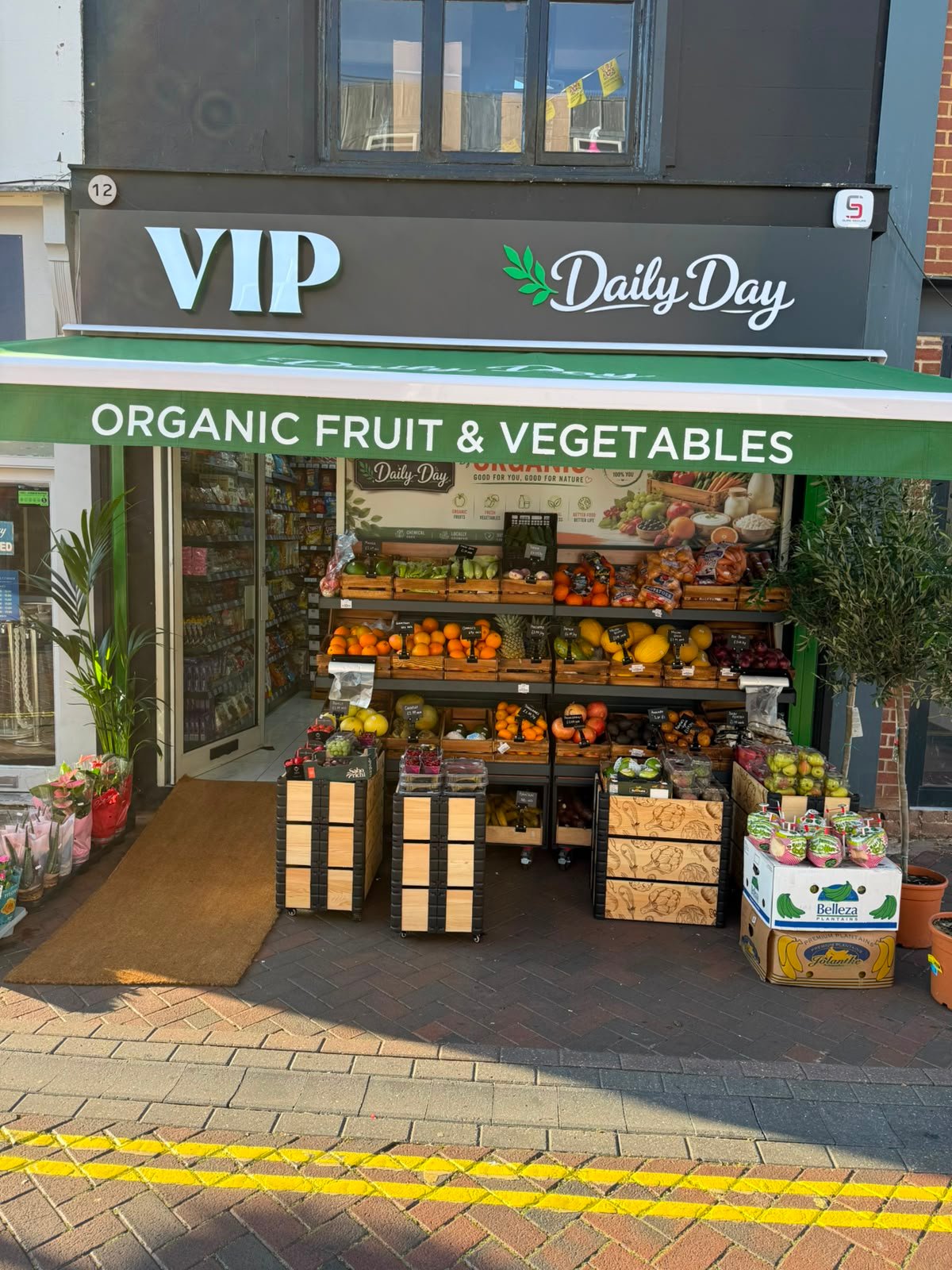 Daily Day storefront